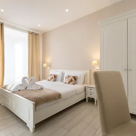Colosseo House