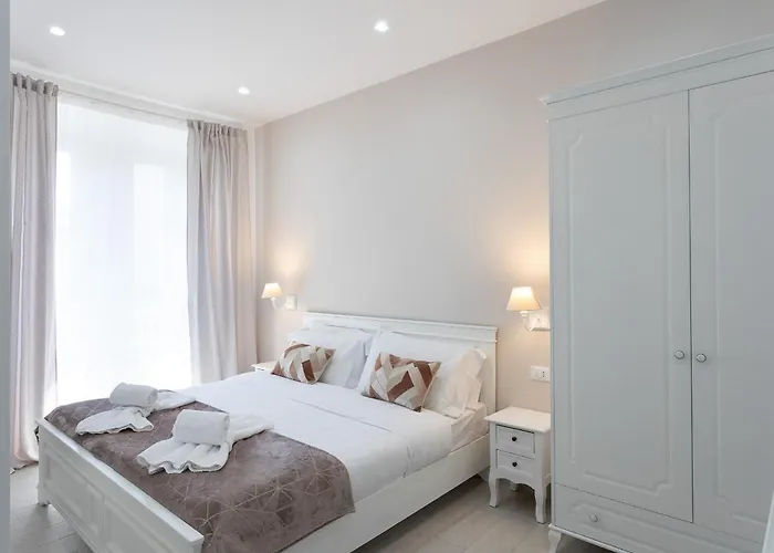 Colosseo House 4* Rom